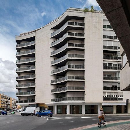 Magno Apartments Principe Sevilla Bagian luar foto