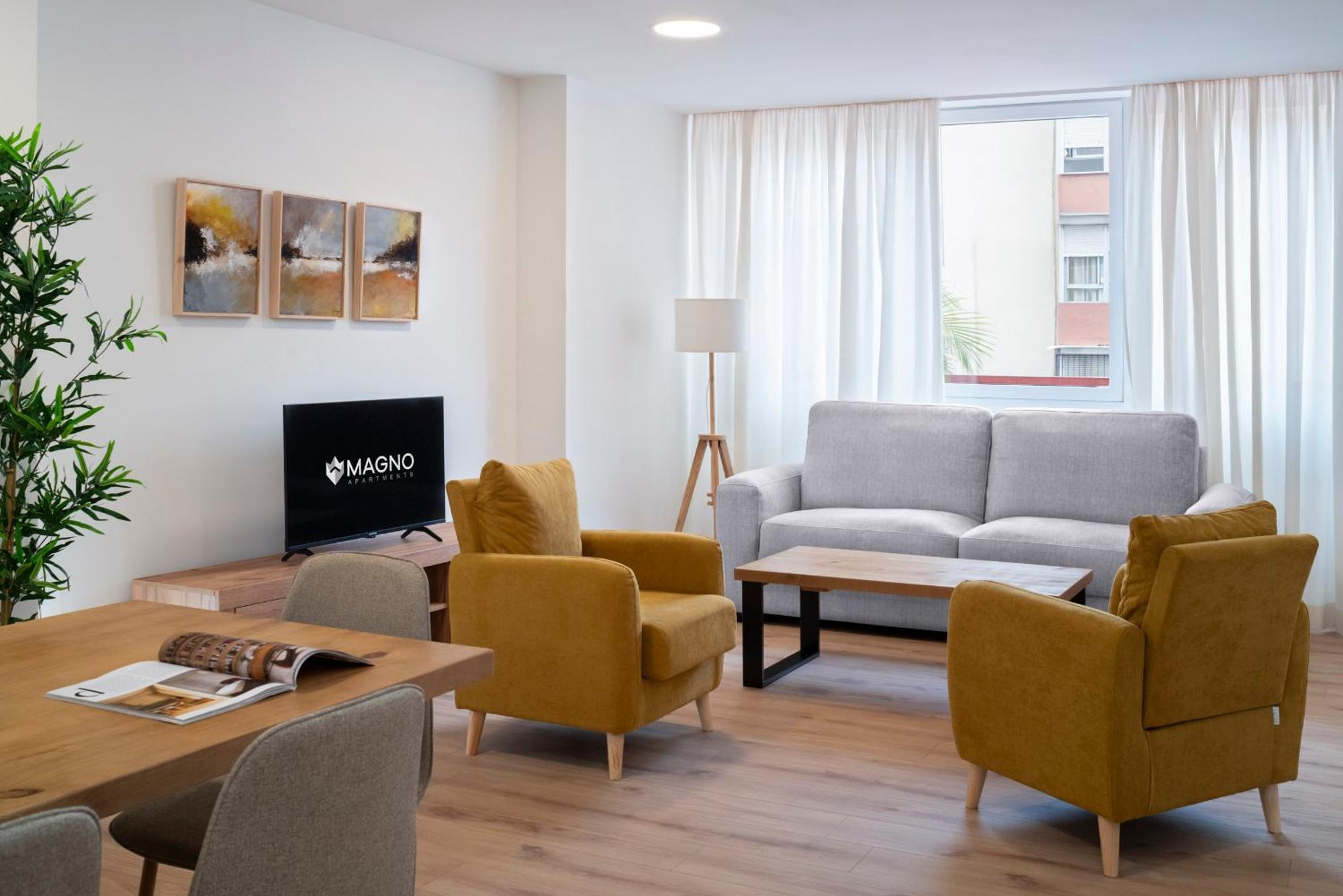 Magno Apartments Principe Sevilla Bagian luar foto
