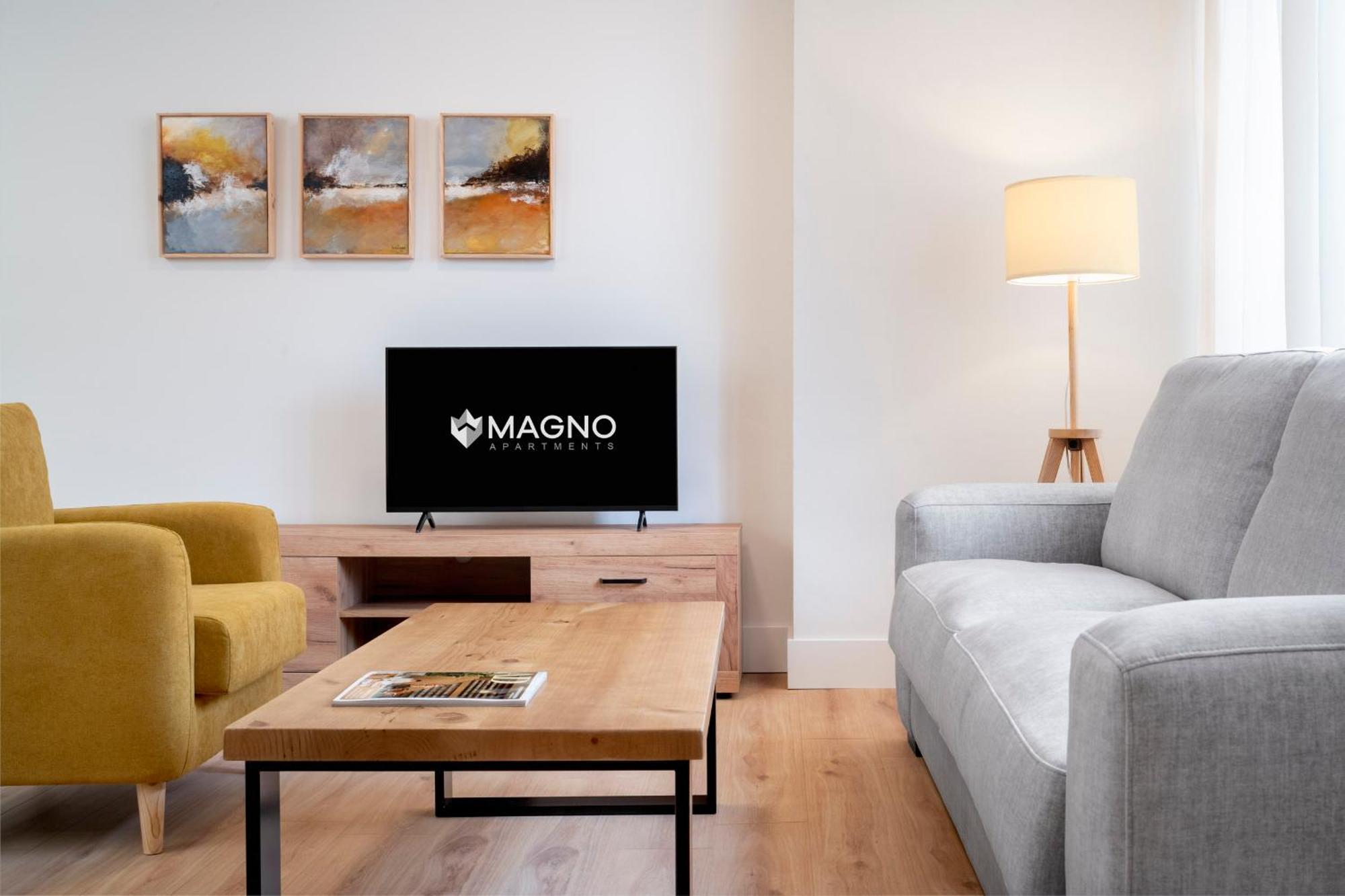 Magno Apartments Principe Sevilla Bagian luar foto